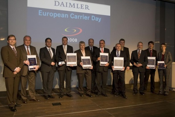 Daimler zeichnet seine besten Auto-Transporteure aus