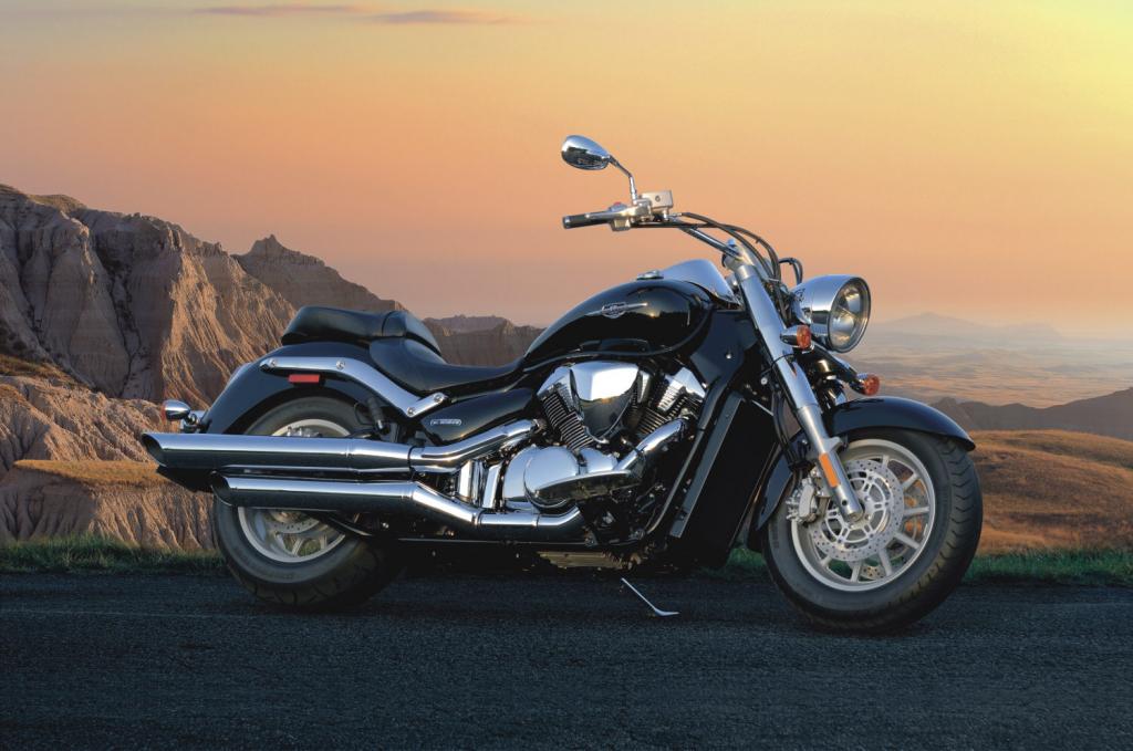 Fahrbericht Suzuki Intruder C 1800 R: King-size-Cruiser aus Japan 