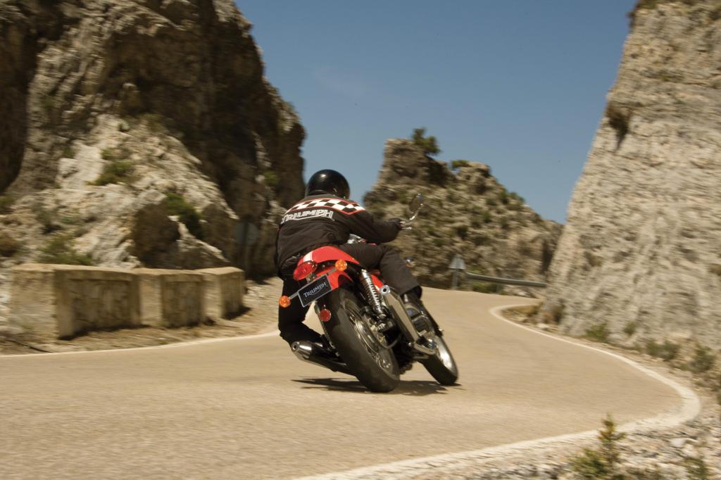 Fahrbericht Triumph Thruxton: Klassischer Café Racer mit der modernen Seele 