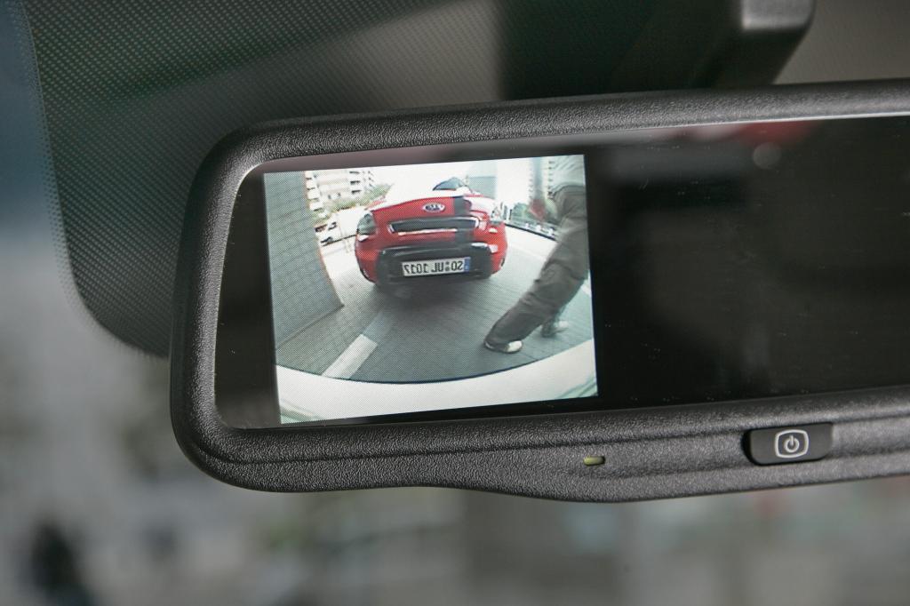 Innenspiegel mit Monitor 