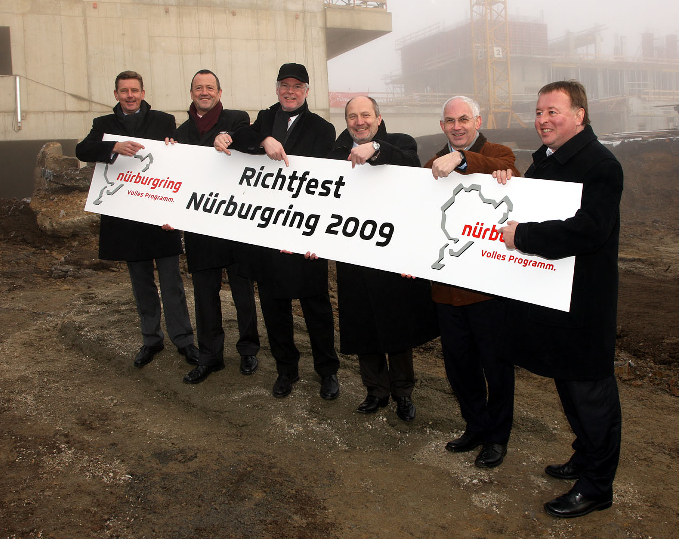 Nürburgring 2009 feiert Richtfest