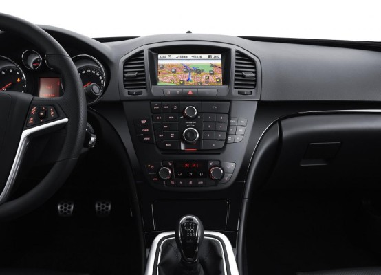 Neues Infotainment-System von Blaupunkt im Opel Insignia 