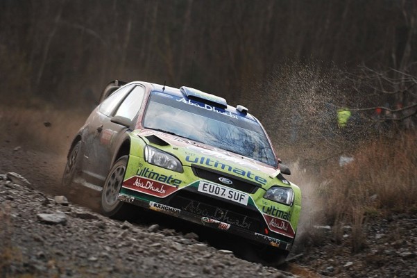 Rallye Wales: 1. Tag: Totales Durcheinander