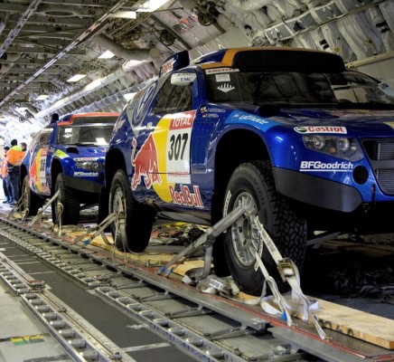 Volkswagen Race Touareg führt 13 Liter Trinkwasser mit
