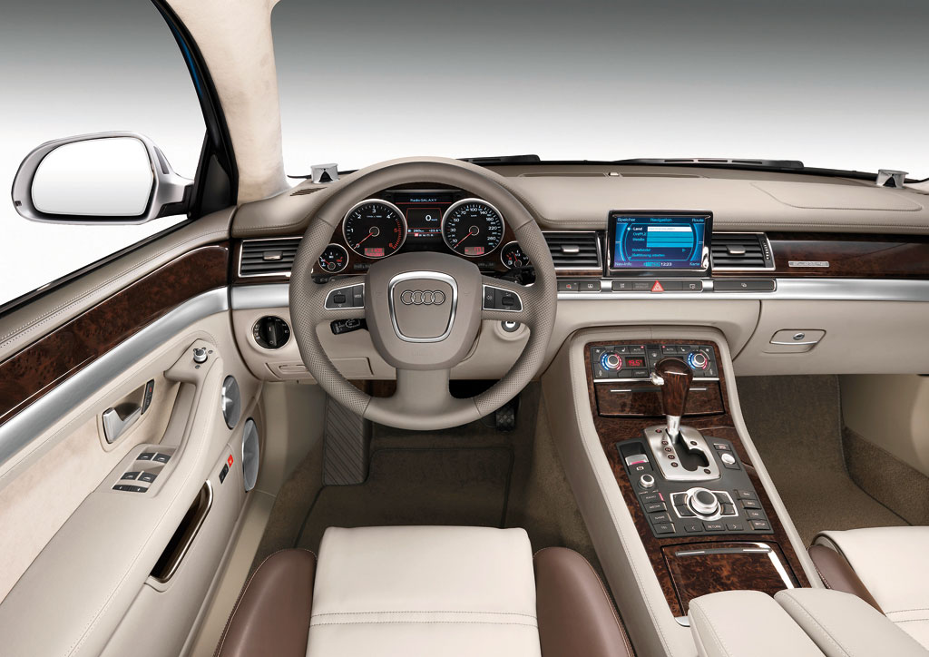 Vorstellung Audi A8 2.8 FSI e: Weniger ist mehr