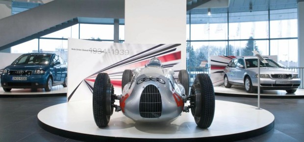 „Treffen der Generationen“ im „Audi Museum Mobile“