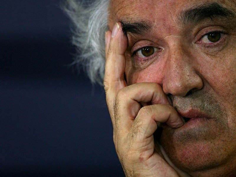Briatore dementiert Ausstiegsgerüchte: Briatore will sicher gehen, dass die Formel 1 überlebt