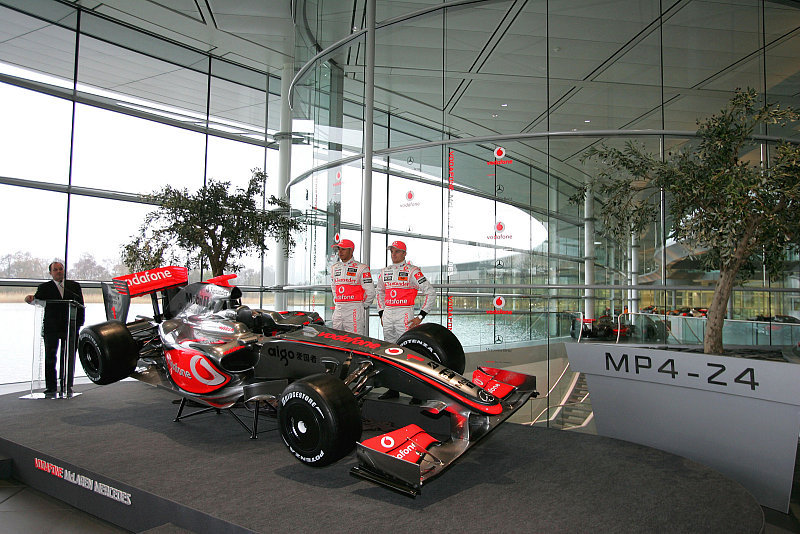 De la Rosa absolviert ersten Test: 18 Runden für McLaren