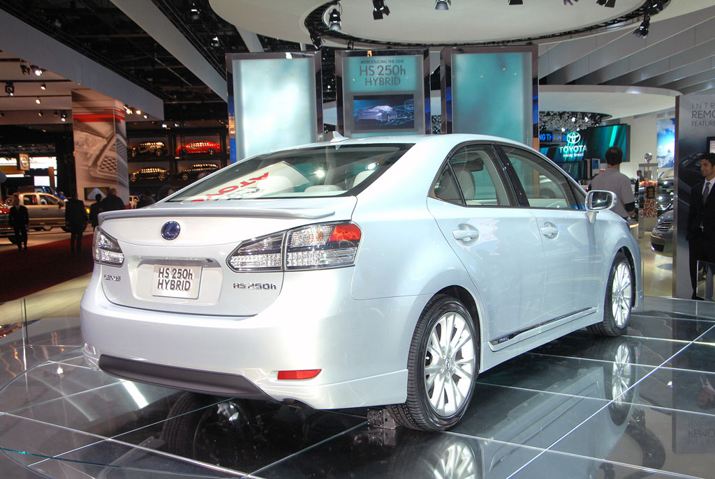 Detroit 2009: Lexus bringt erstes reines Hybridfahrzeug