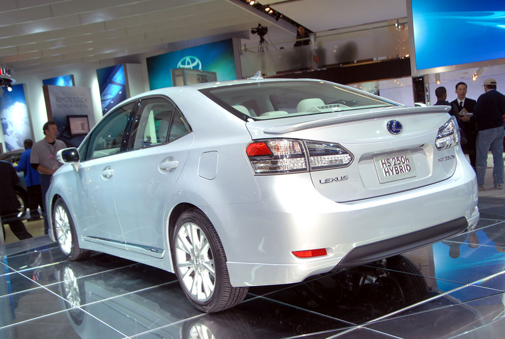 Detroit 2009: Lexus bringt erstes reines Hybridfahrzeug