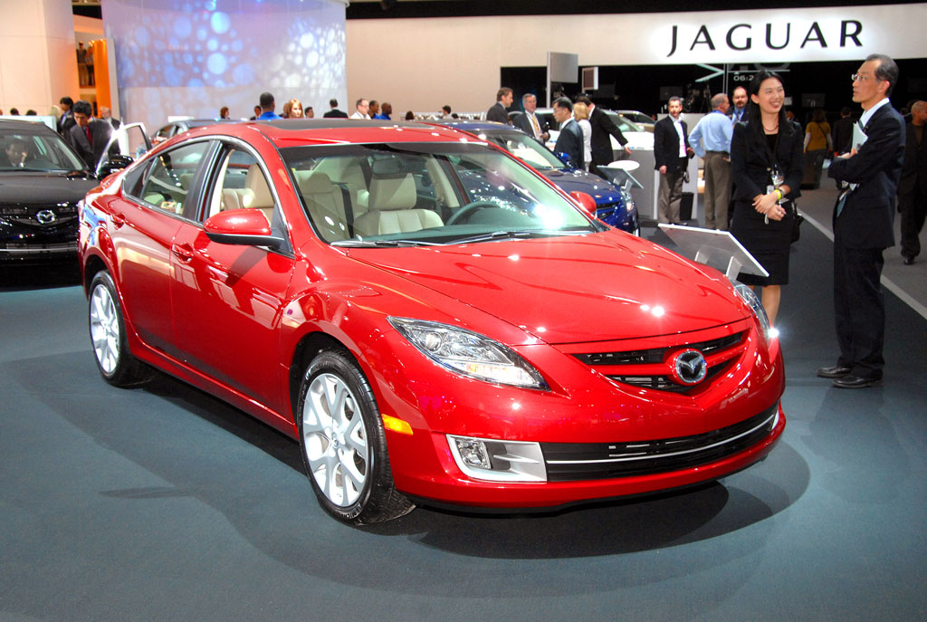 Detroit 2009: Mazda zeigt den neuen 3 mit Fließheck