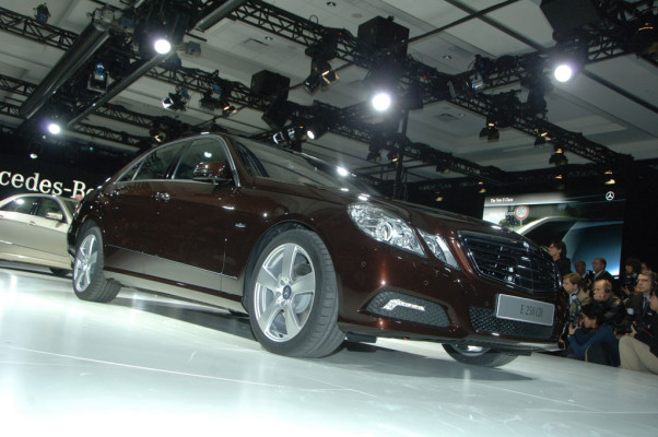 Detroit 2009: Mercedes-Benz legt mit der E-Klasse eine hohe Messlatte auf