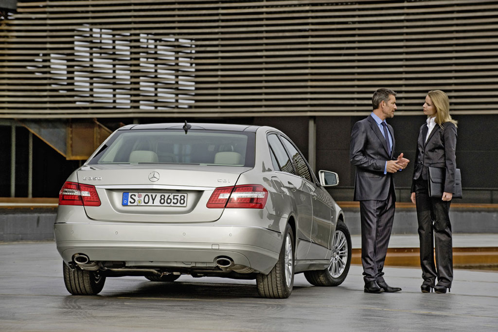 Detroit 2009: Mercedes-Benz legt mit der E-Klasse eine hohe Messlatte auf