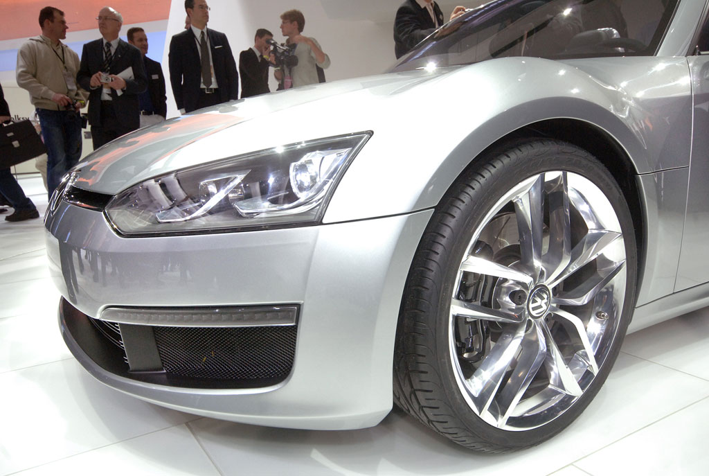 Detroit 2009: Volkswagen enthüllt Roadster Concept Blue Sport