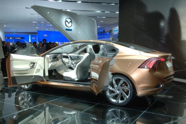 Detroit 2009: Volvo S60 Concept mit Notbremsfunktion