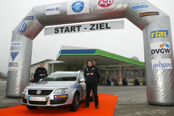 Erdgas-Tour mit Reifen und Navigationssystem von Continental