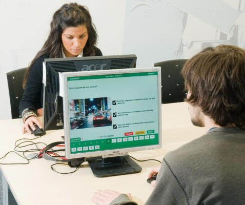 Führerscheinprüfung per Mausklick