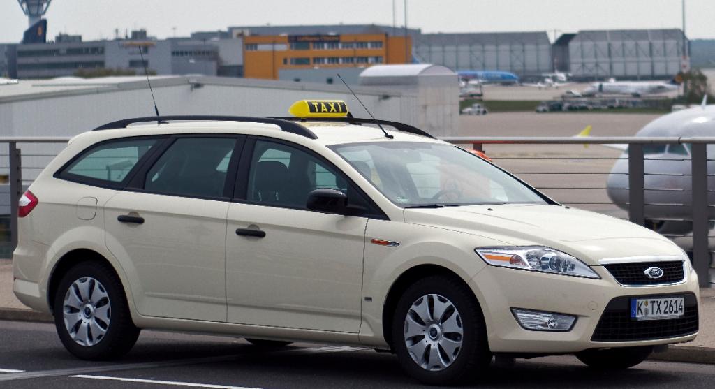 Ford bietet Finanzierungsangebot für Taxi- und Fahrschulbetriebe