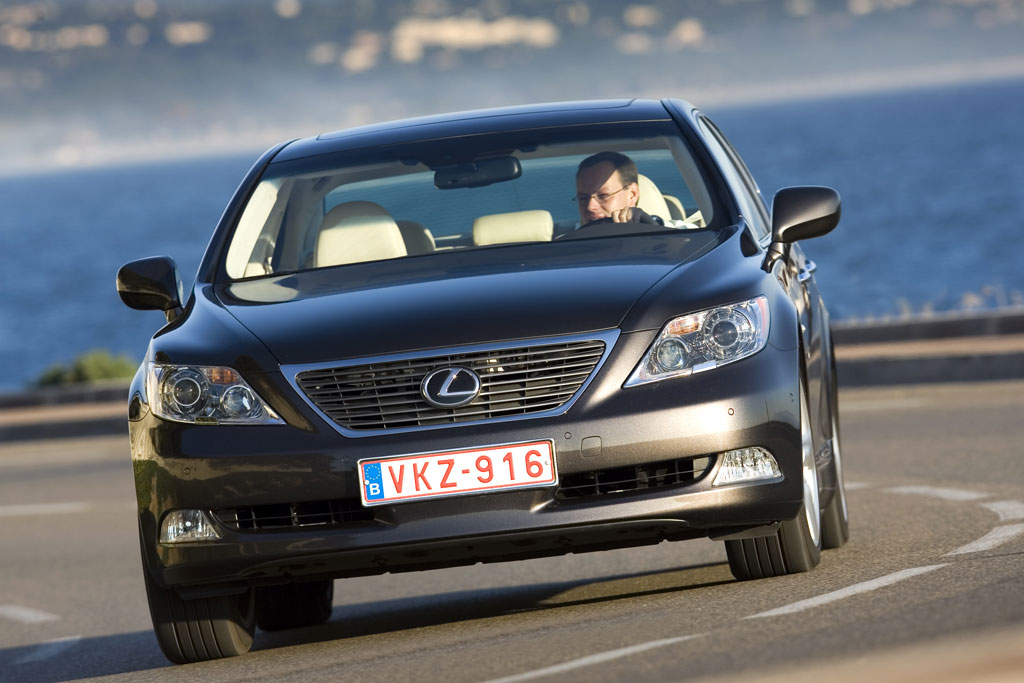 Lexus LS 460 AWD: Leiser Luxus mit Allrad 