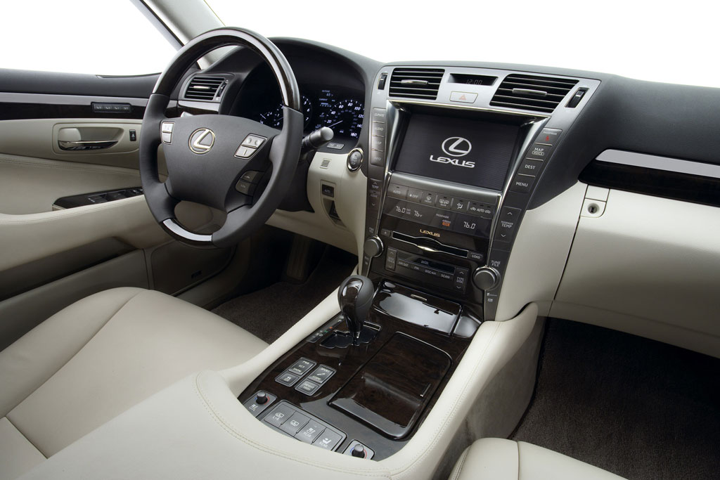 Lexus LS 460 AWD: Leiser Luxus mit Allrad 