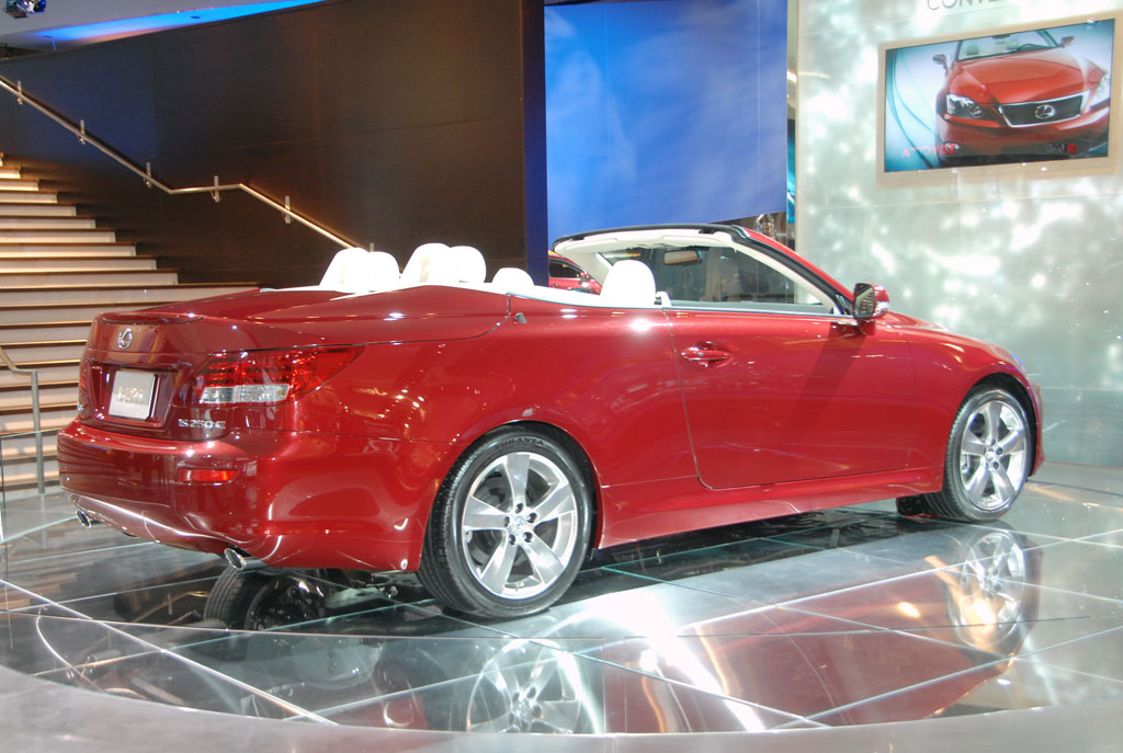 Lexus in Detroit 2009