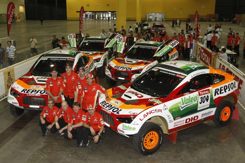 Rallye Dakar: Die Mitsubishi Ralliart vom Team Repsol sind gut gerüstet