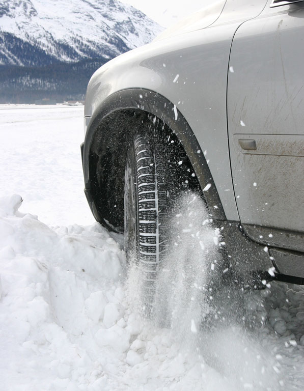 Ratgeber: Fahren auf Eis und Schnee 