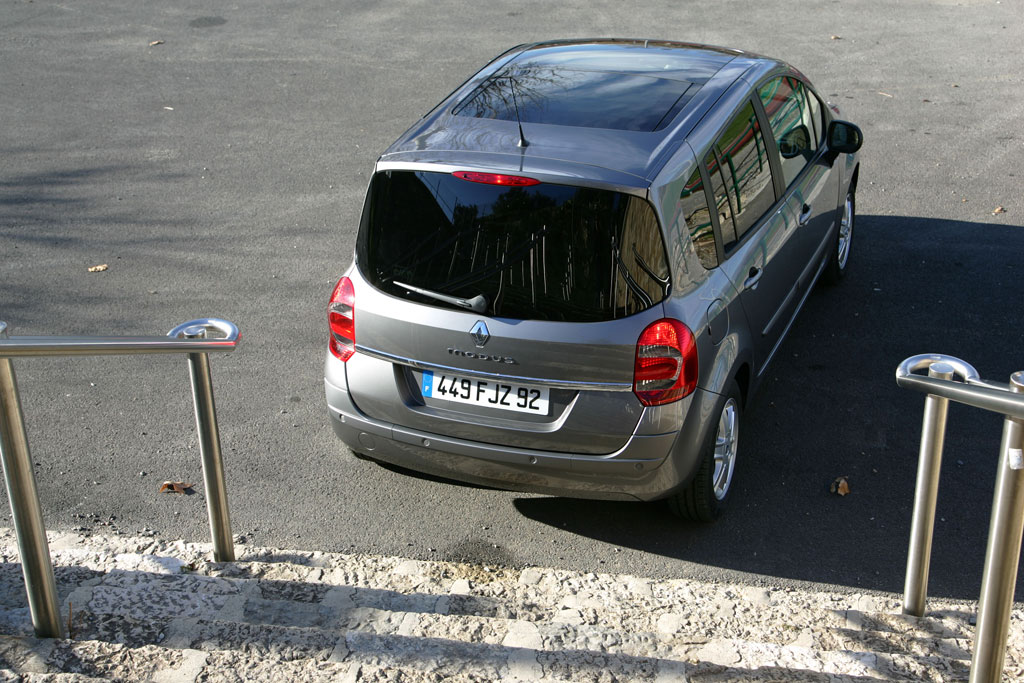 Renault Modus jetzt serienmäßig mit ESP