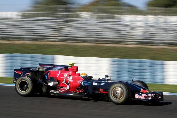 Toro Rosso bestätigt Buemi als Einsatzfahrer: Natürlich sehr glücklich