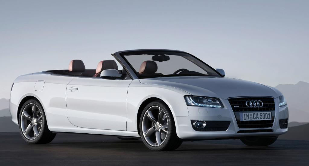 Auch das Audi A5 Cabrio kommt mit Stoffverdeck
