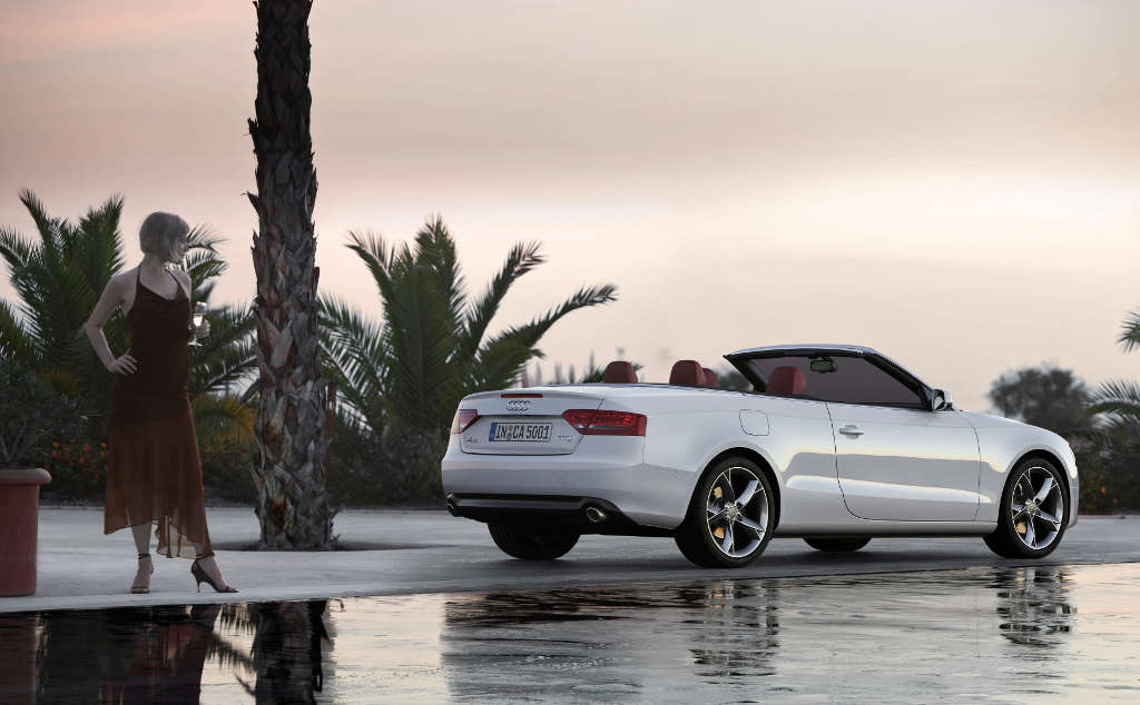 Auch das Audi A5 Cabrio kommt mit Stoffverdeck