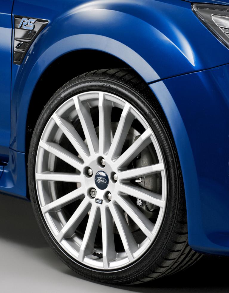 Continental liefert Sportreifen für Ford Focus RS