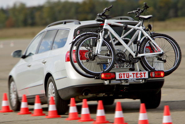 GTÜ testet sechs Fahrradträger fürs Auto