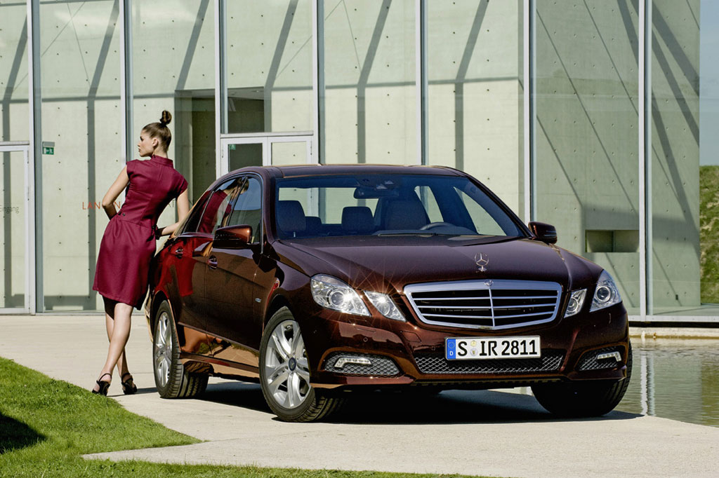 Genf 2009: Vorschusslorbeeren für die Mercedes-Benz E-Klasse