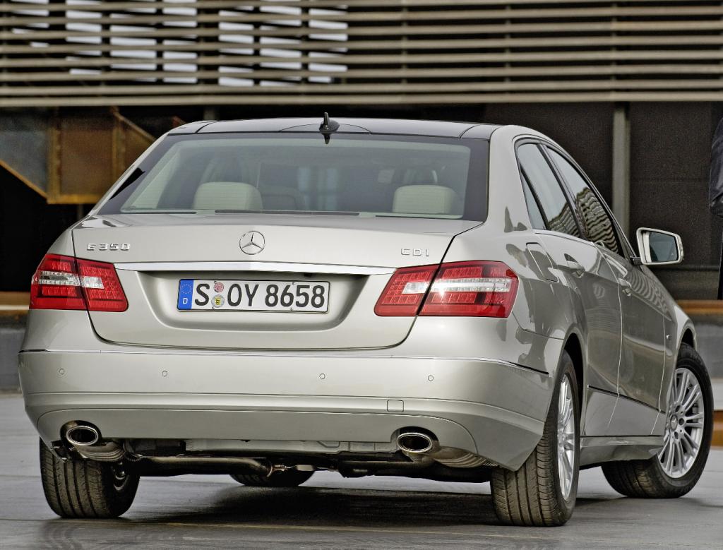 Genf 2009: Vorschusslorbeeren für die Mercedes-Benz E-Klasse