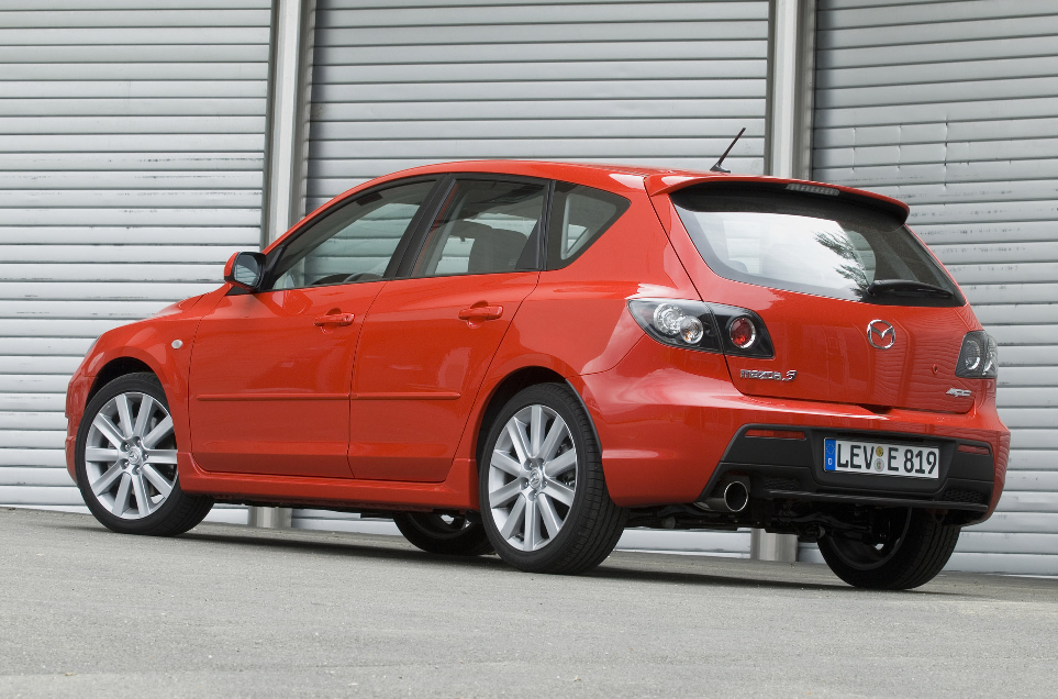 Mazda3 tritt in Genf mit Power und Verbrauchsbestwerten an