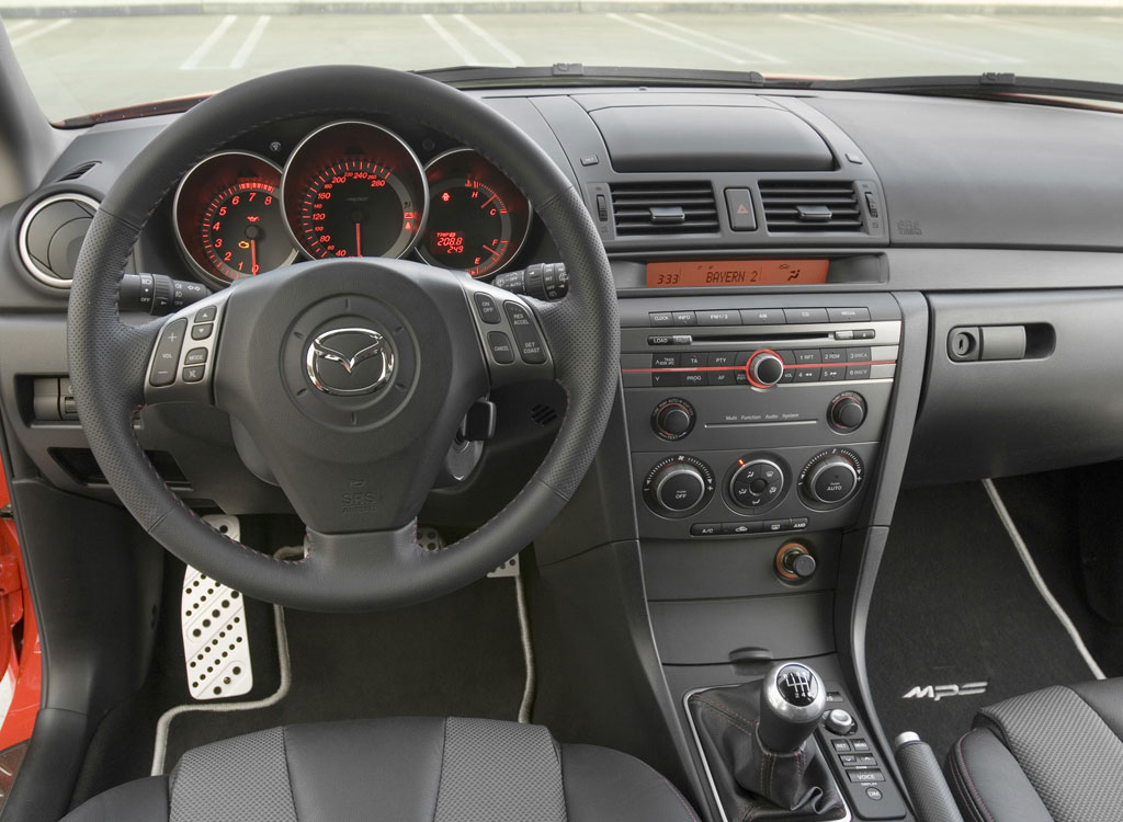 Mazda3 tritt in Genf mit Power und Verbrauchsbestwerten an