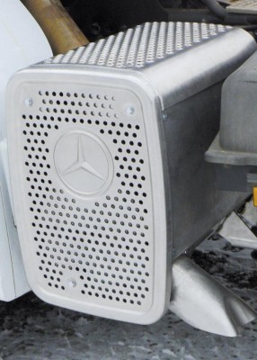 Nachrüstung mit Dieselpartikelfilter für Mercedes-Benz Lkw möglich