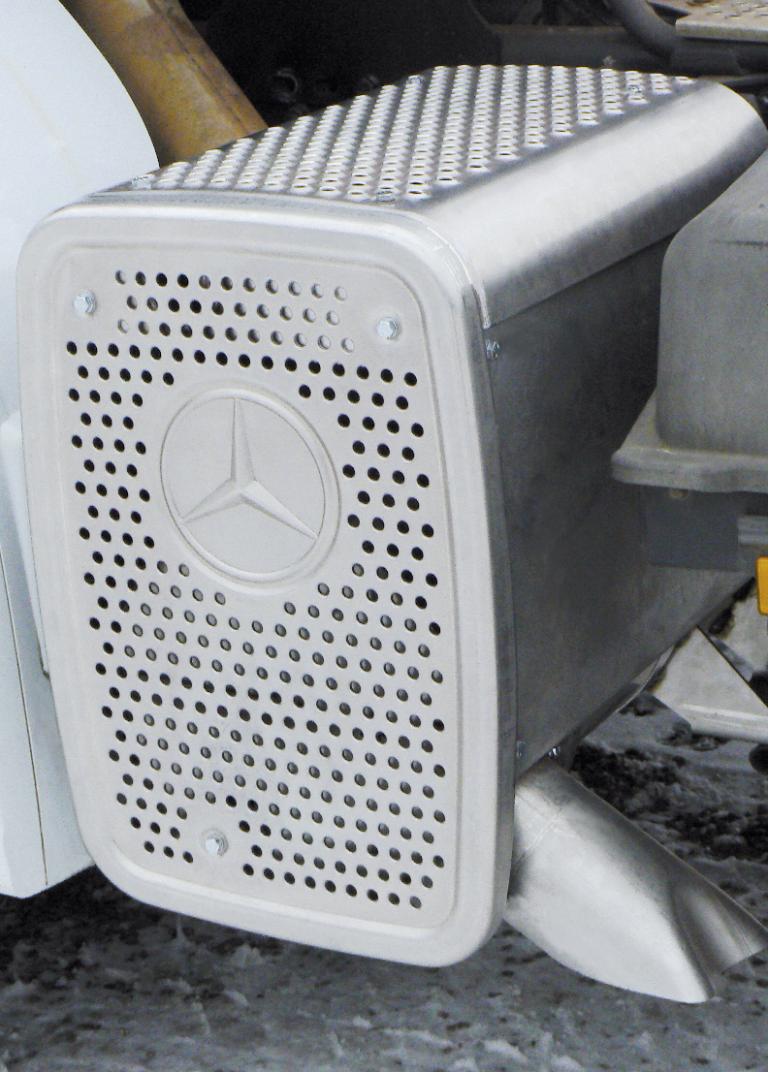 Nachrüstung mit Dieselpartikelfilter für Mercedes-Benz Lkw möglich