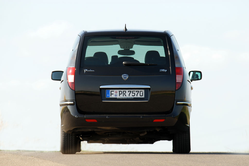 Neues Sondermodell des Lancia Phedra  