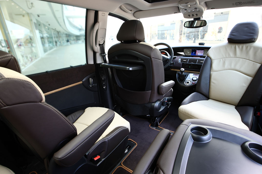 Neues Sondermodell des Lancia Phedra  