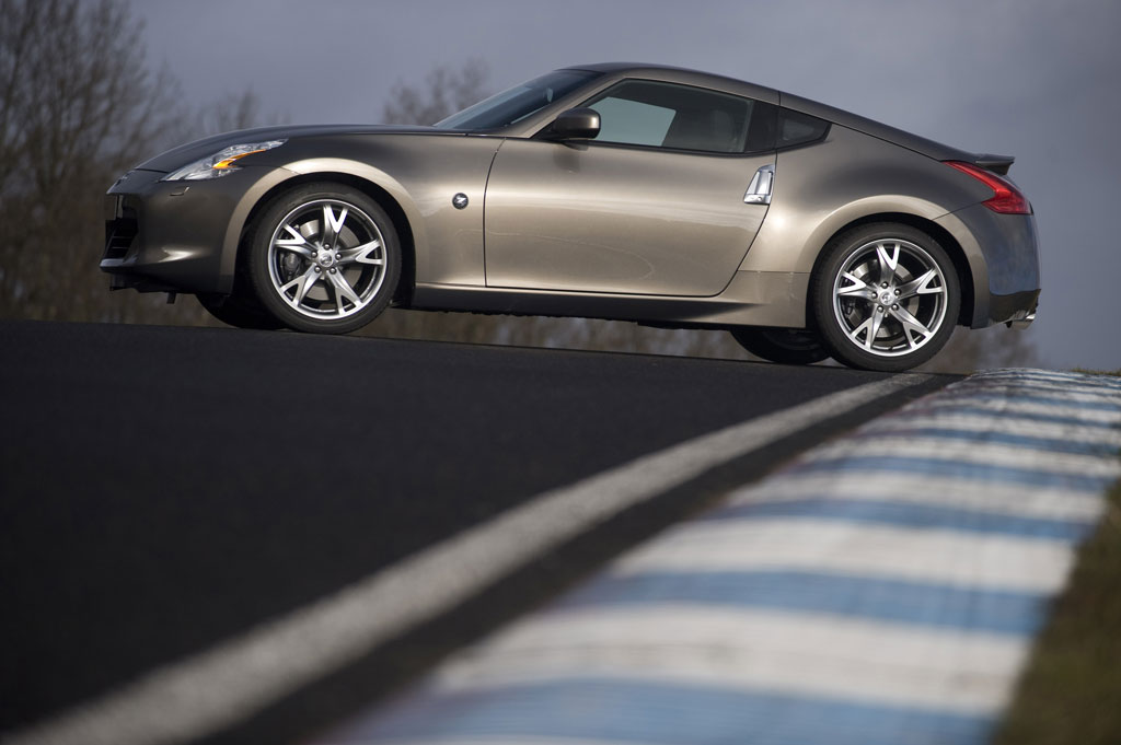Nissan geht mit zwei Weltpremieren nach Genf