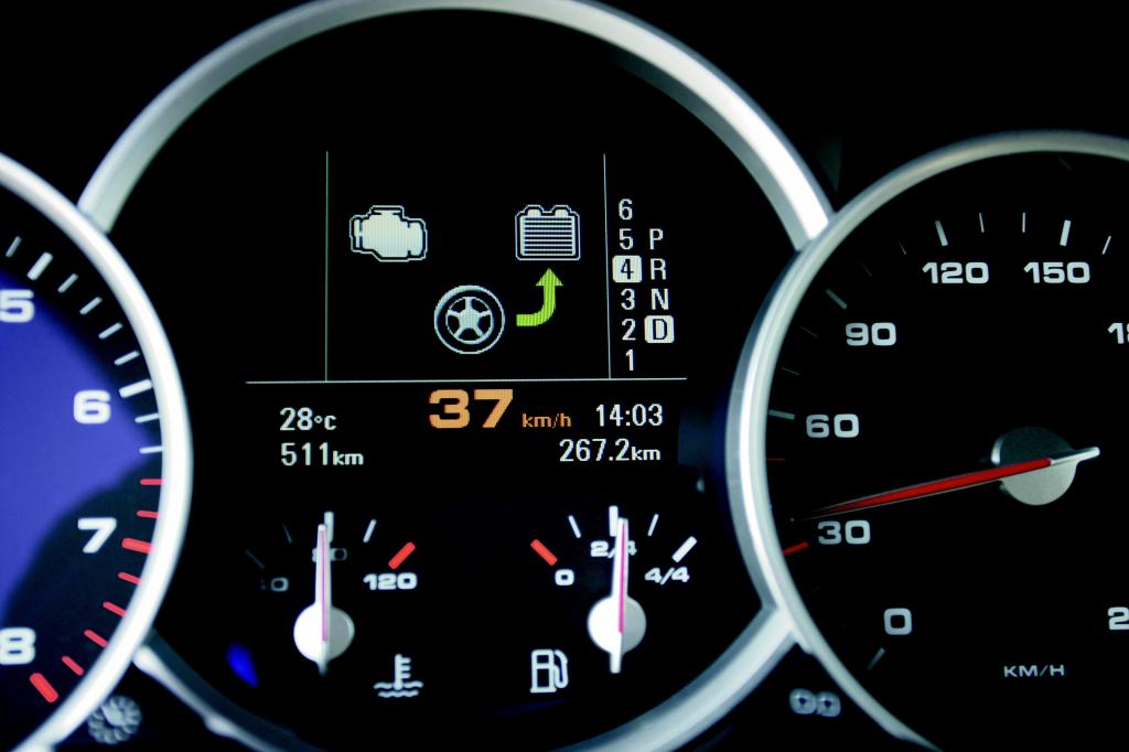 Porsche Cayenne S Hybrid: Mit Strom gegen den Durst 
