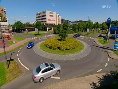 Service: Video - Richtig fahren im Kreisverkehr