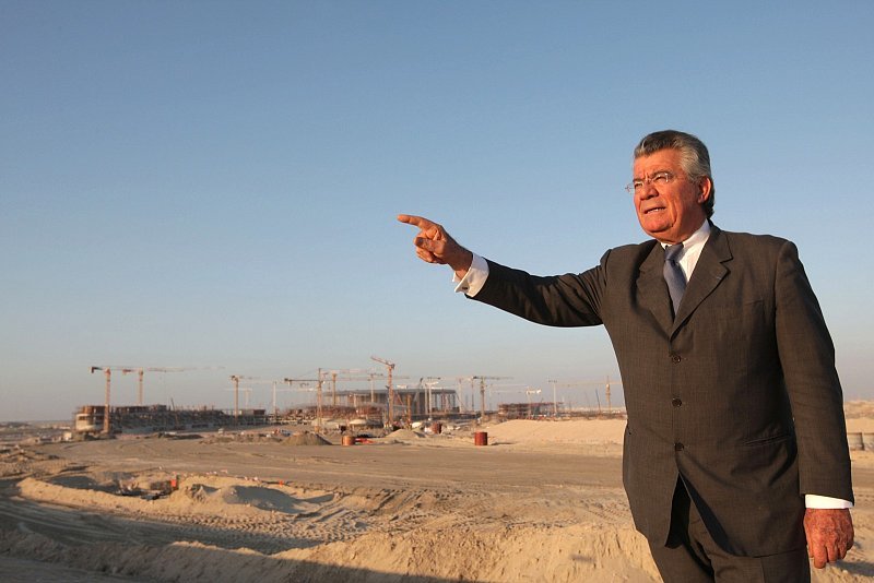 Streckenbau in Abu Dhabi liegt im Zeitplan: Abi Dhabi spürt keine Finanzkrise