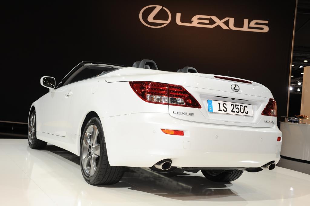 AMI 2009: Lexus mit zwei Premieren
