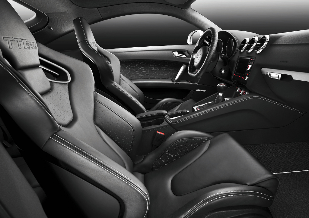 AMI: Premiere für Audi TT RS Roadster 