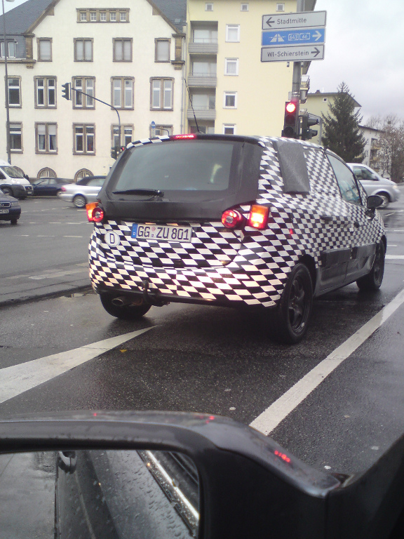 Erlkönig in Taunusstein - Der neue Meriva?