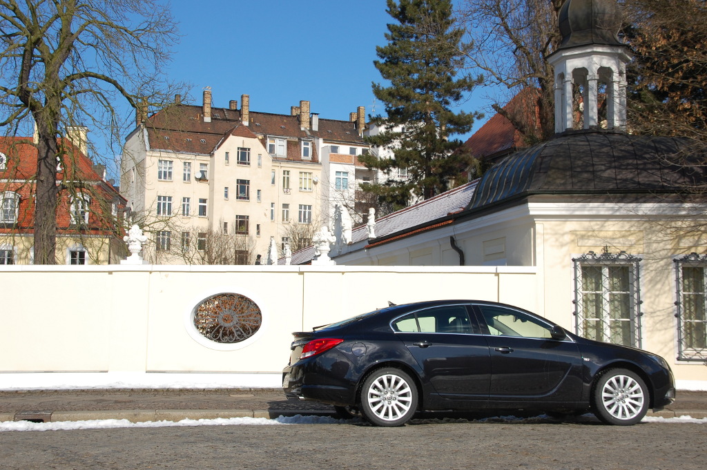 Erstkontakt Opel Insignia 2.0 turbo Ecotec Cosmo: Elegant, kraftvoll und innovativ