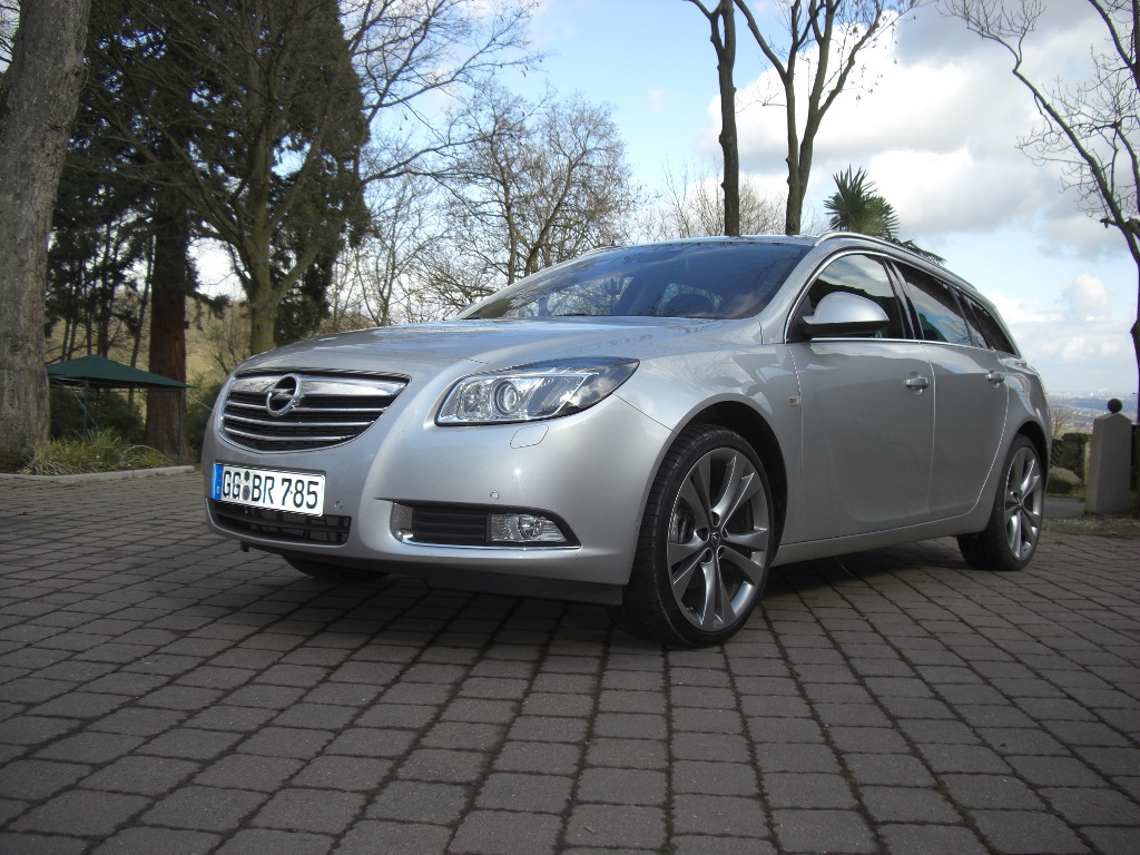 Erstkontakt Opel Insignia Sports Tourer: Lifestyle-Kombi mit Charakter